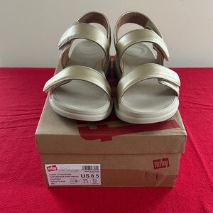 FitFlop Women's Light Gold F-Mode Metallic Sandals Size 8.5 NWT